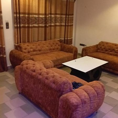 Abz Guest House Abomey Экстерьер фото